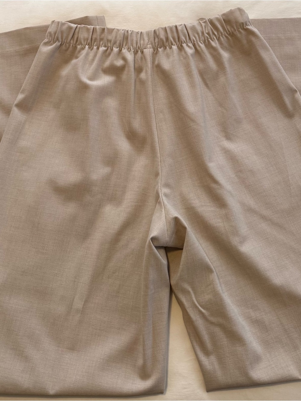 Aritzia Wide Leg Drawstring Pants in Light Cream - Picture 5 of 8